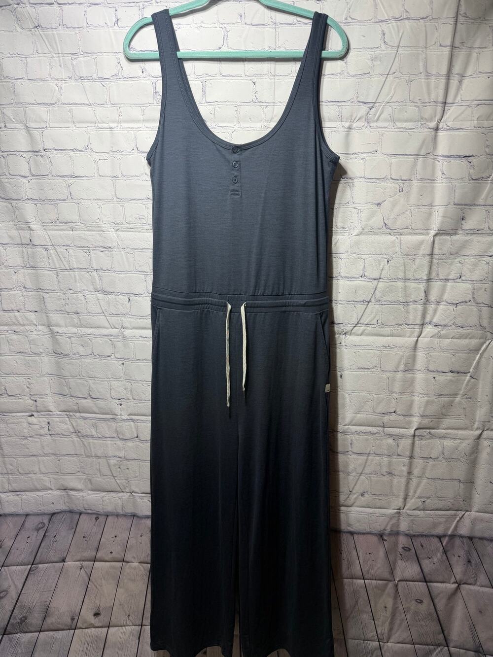Vuori Falls Jumpsuit Navy Size L Casual Relaxed Preppy